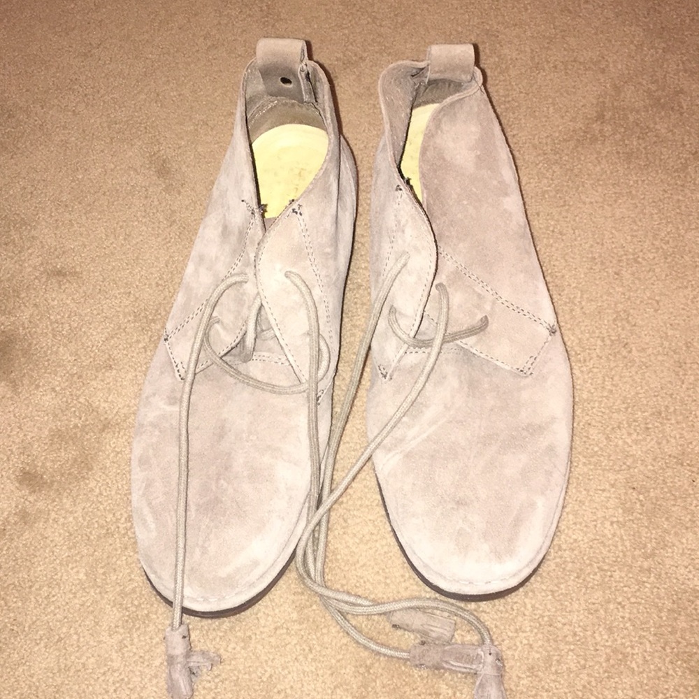 Hush Puppies gray booties